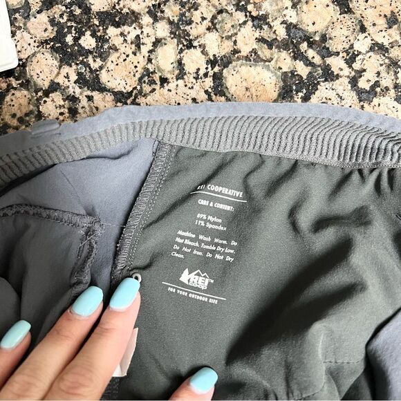 REI Co-op Sun Up Pants Mens Size 34x32 Dark Gray Standard Fit Straight Stretch - Picture 6 of 8